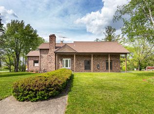 2330 Coach Rd, Long Grove, IL 60047