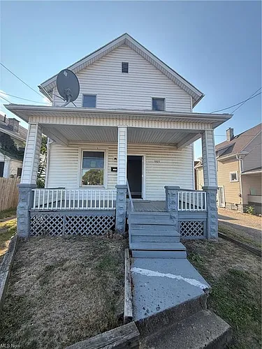 1005 Dewalt Ave NW Photo 1