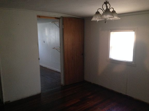 5th image of 137 E 1st St