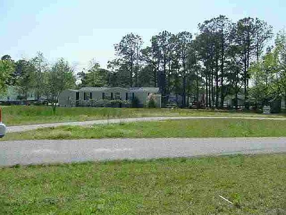 3rd image of 127-135 Shell Dr