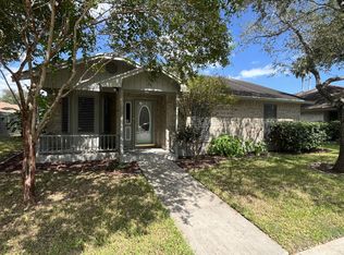 2930 River Crest Rd, Corpus Christi, TX 78415