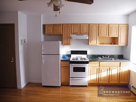 Rented by Brownstone Real Estate | media 7