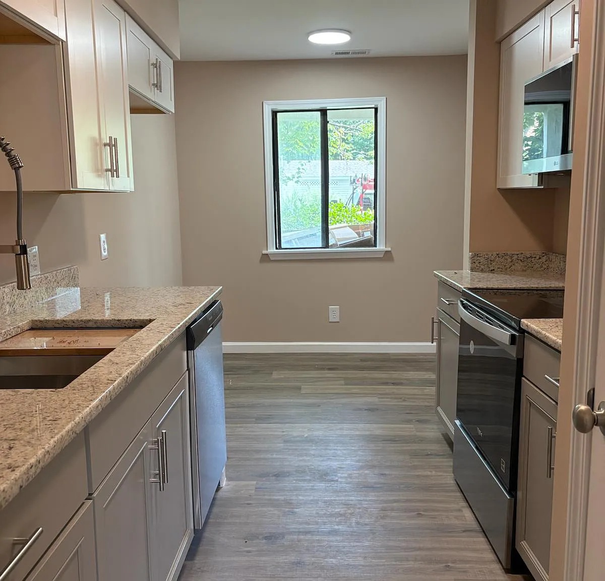 5902 Shady Grove Cir — Photo 1