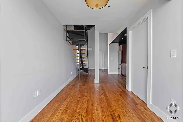 Rented by ERNY LLC | media 45