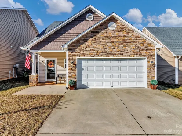 22 Daphne Dr, Arden, NC 28704