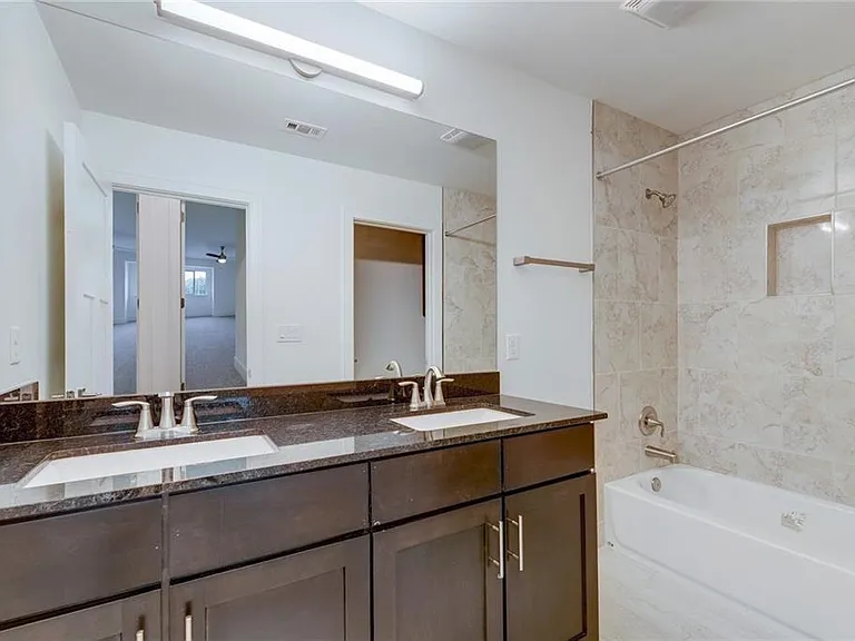 402 Conservation Dr #20 — Photo 21