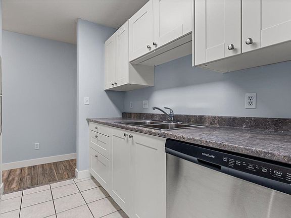5th image of 45222 Watson Rd #210