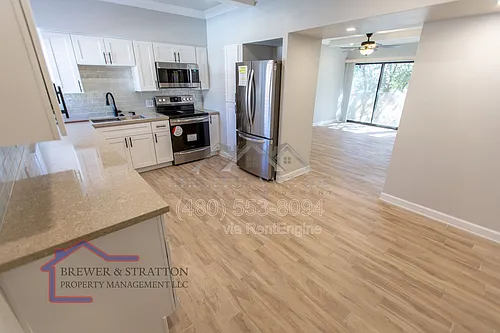 351 E Thomas Rd Photo 1