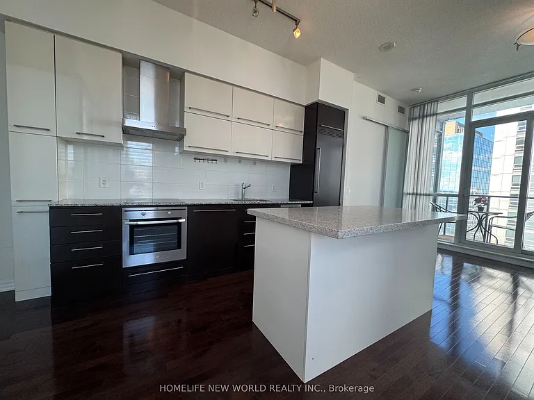 770 Bay St #Penthouse 206 — Photo 11