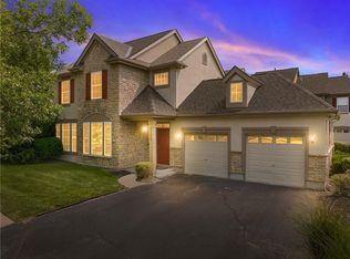 21111 W 118th Ter, Olathe, KS 66061