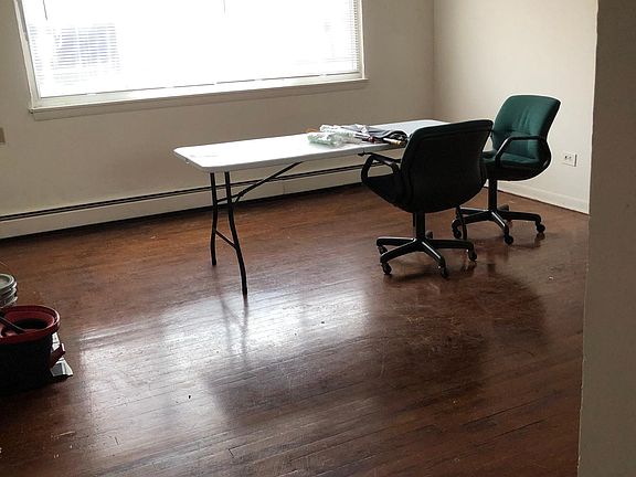 2nd image of 725 N Lincoln Ave APT 3E