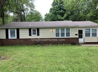10608 Oakland Ave, Kansas City, MO 64134