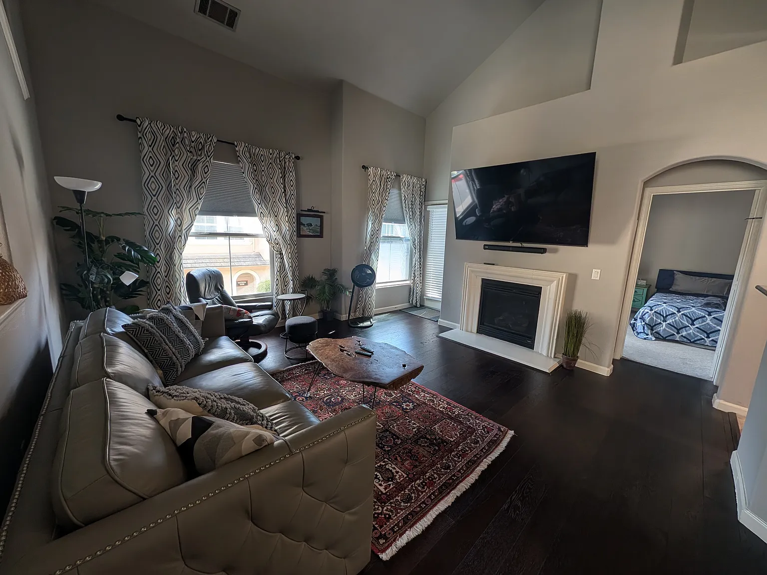 2 bed, 1600 sqft, $2,250 — Photo 2