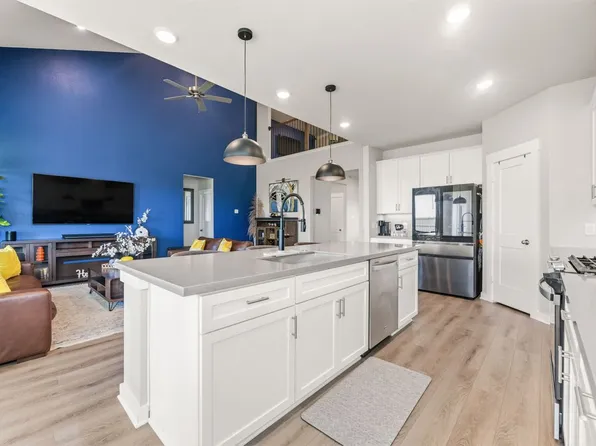 3149 Redbud Flower Trl, Venus, TX 76084