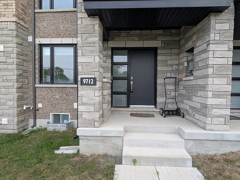 9712 Kennedy Rd — Photo 2