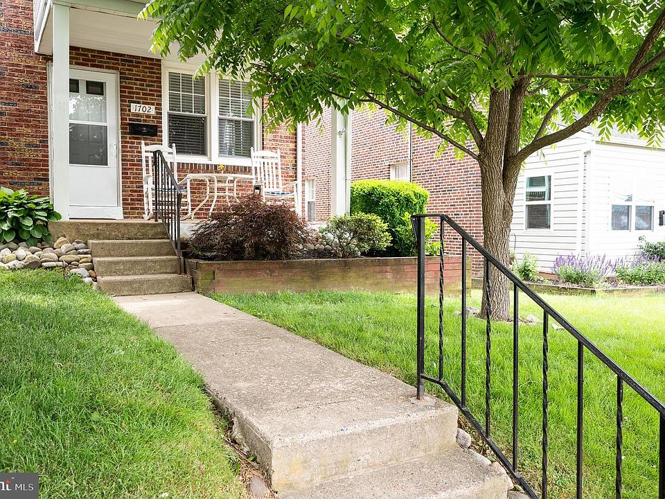 1st image of 1702 Beech St