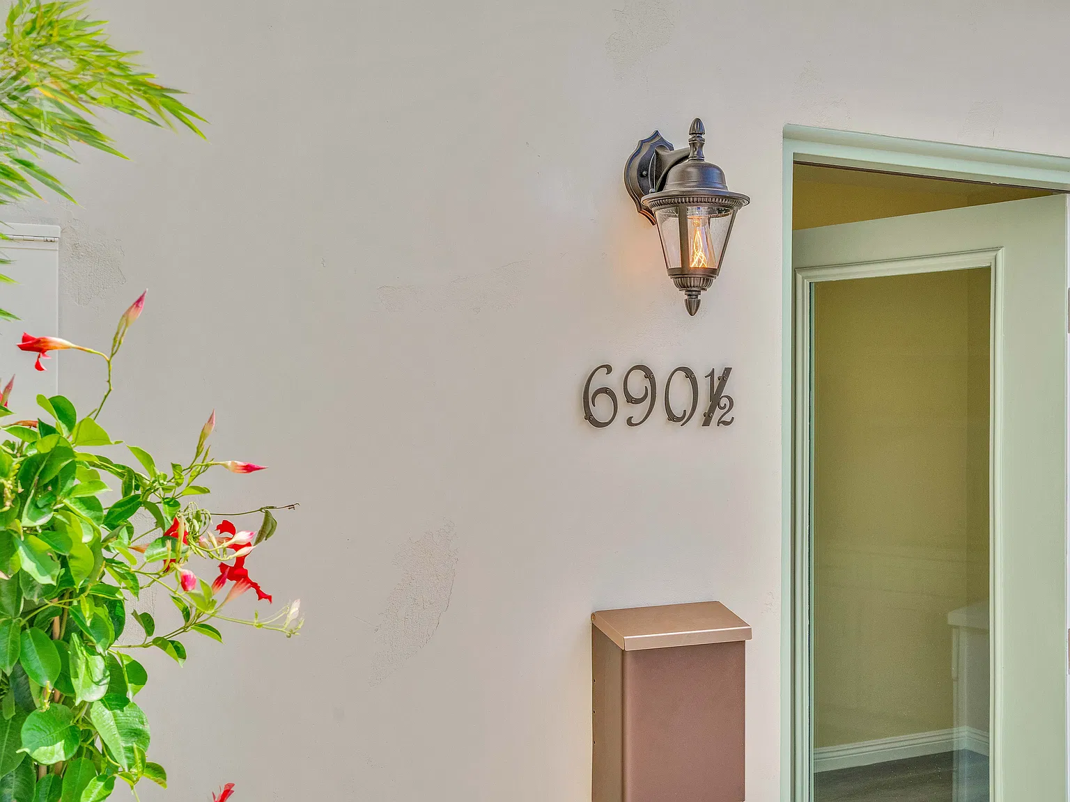 1 bed, 343 sqft, $2,450 — Photo 2