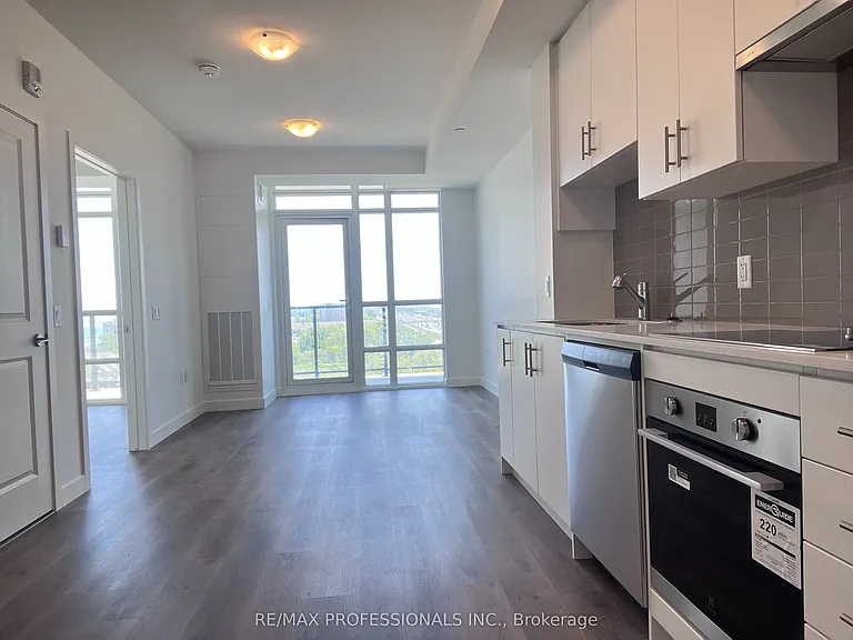 461 Green Rd #916 — Photo 4