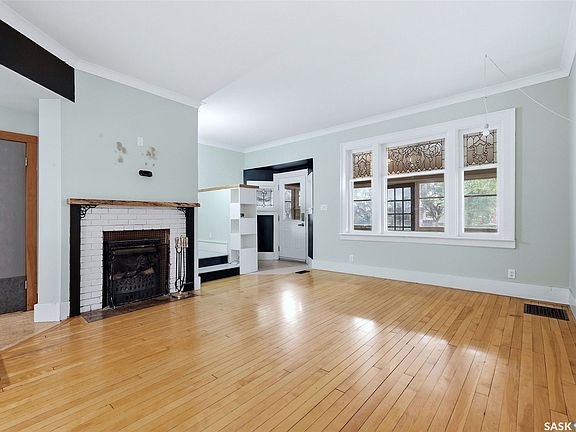 4th image of 2256 Angus Street