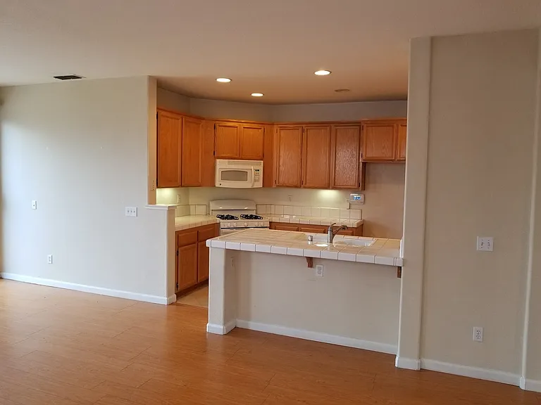 2756 Red Clover Way — Photo 7