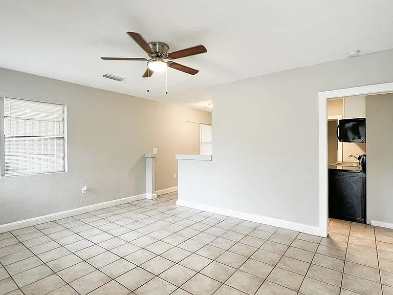 319 NW 16th Ave — Photo 105