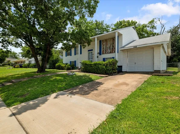 1102 Wycliff Dr, Garland, TX 75040