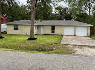 1220 Fair Dr, Angleton, TX 77515