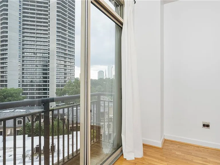 2626 Peachtree Rd NW #1008 — Photo 19
