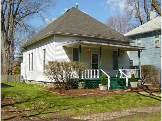 407 N Lynn St photo 1