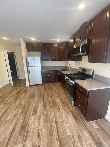 205 W Vernon Ave Photo 1