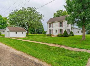 120 E McCormick Ave, Emden, IL 62635