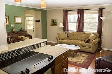 4th image of 8056 Mariwood Dr