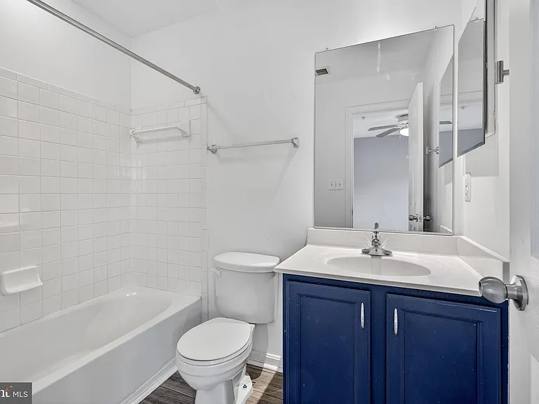 13810 Fareham Ln — Photo 14