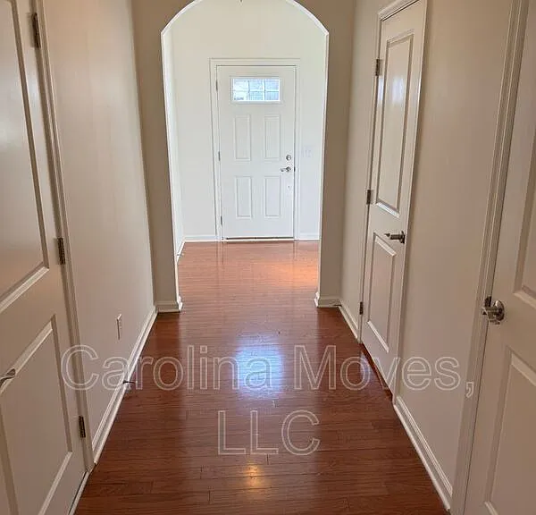 405 Christiane Way — Photo 6