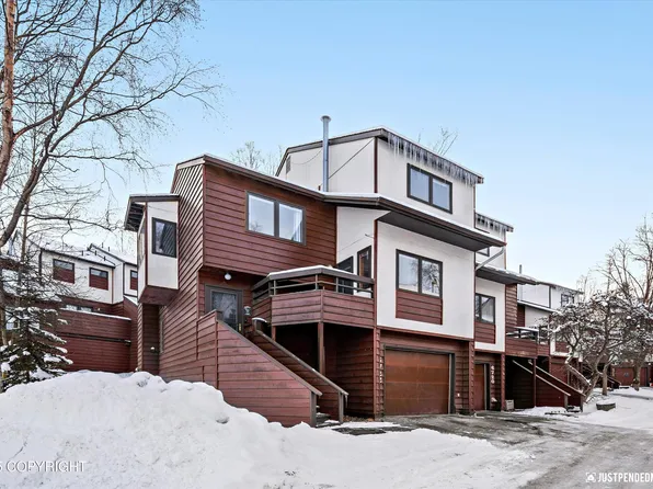 6722 Lunar Dr, Anchorage, AK 99504