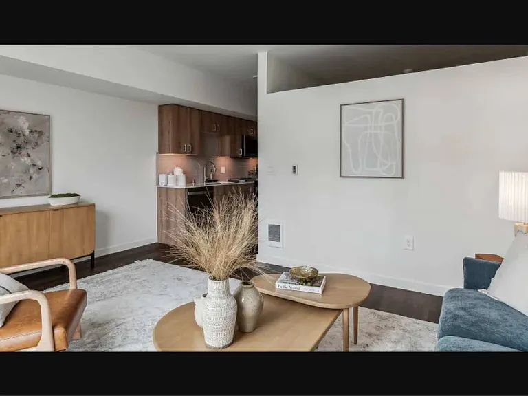 Traxx Apartments — Photo 6