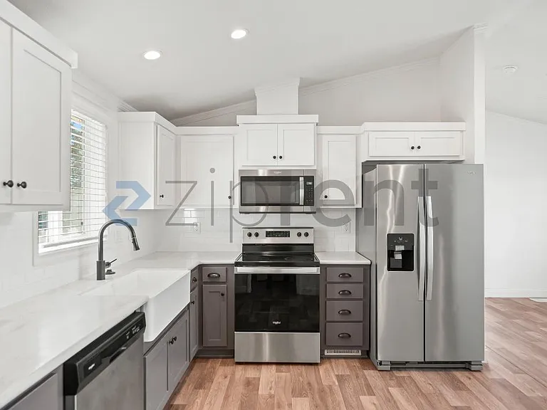 2838 Romagnolo St #A — Photo 11