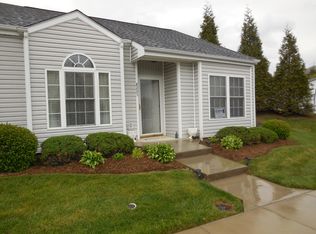 8205 Emerald Court Dr, Roanoke, VA 24019