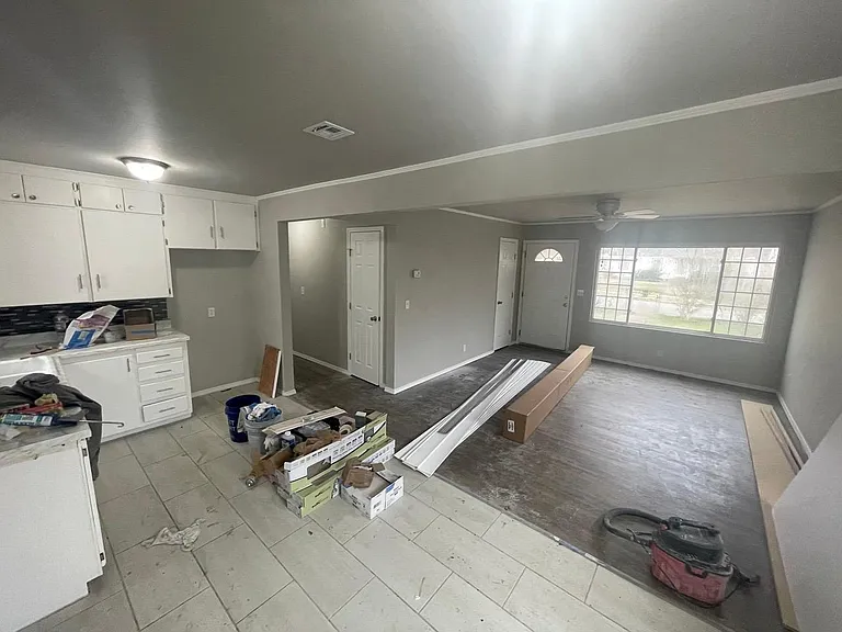 7719 E King St — Photo 3