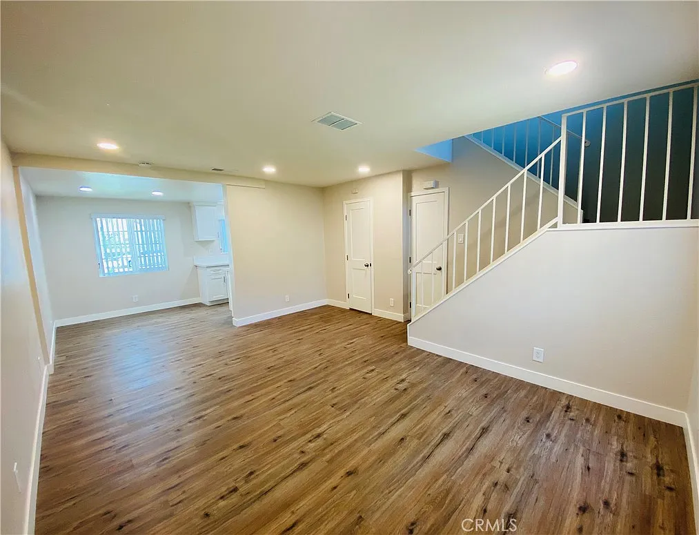 2 bed, 1.5 bath, 950 sqft, $2,695 — Photo 3