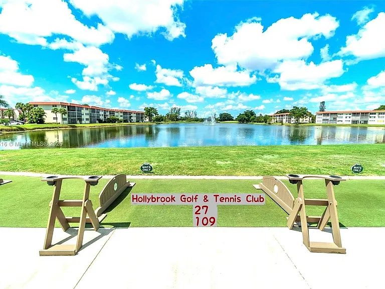 681 S Hollybrook Dr #109 — Photo 42