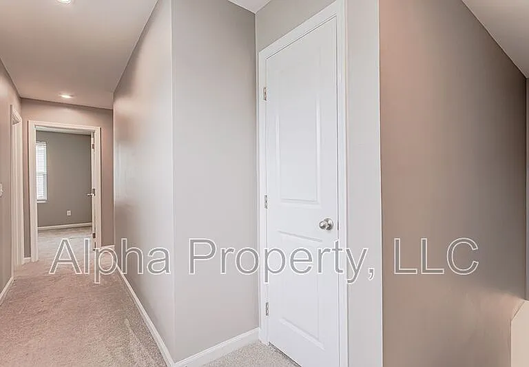 818 Purcell Dr — Photo 10
