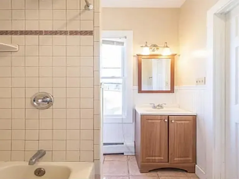 21 Chestnut St #2 — Photo 10