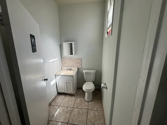 2 bed, 1200 sqft, $1,700 — Photo 4