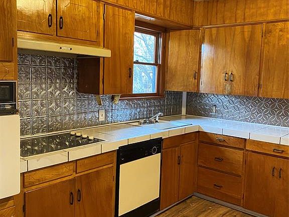 5th image of 1434 S 20th St