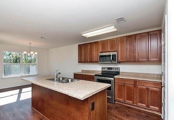 2nd image of 15 Whisperwood Ln