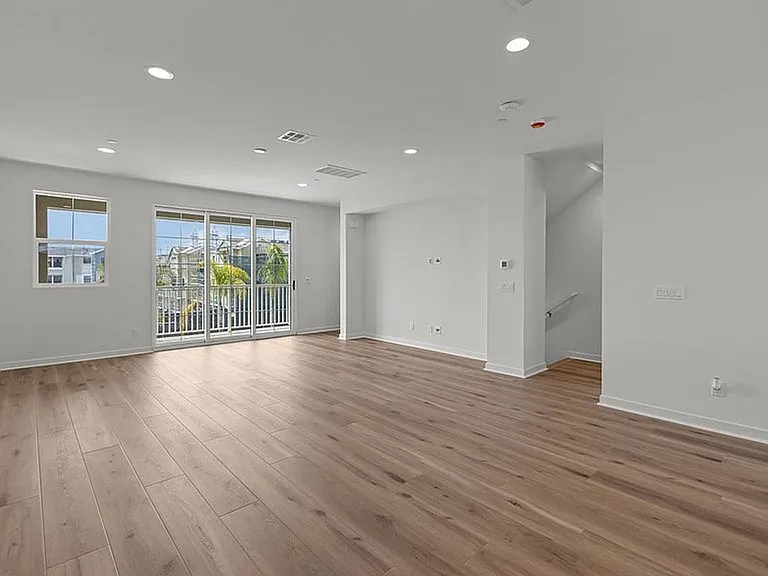 2543 Elderberry Ln — Photo 13