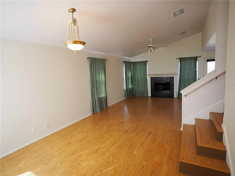 9602 Dalewood Dr — Photo 2