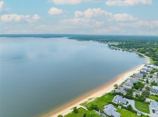 568 Peconic Bay Blvd, Riverhead, NY 11901
