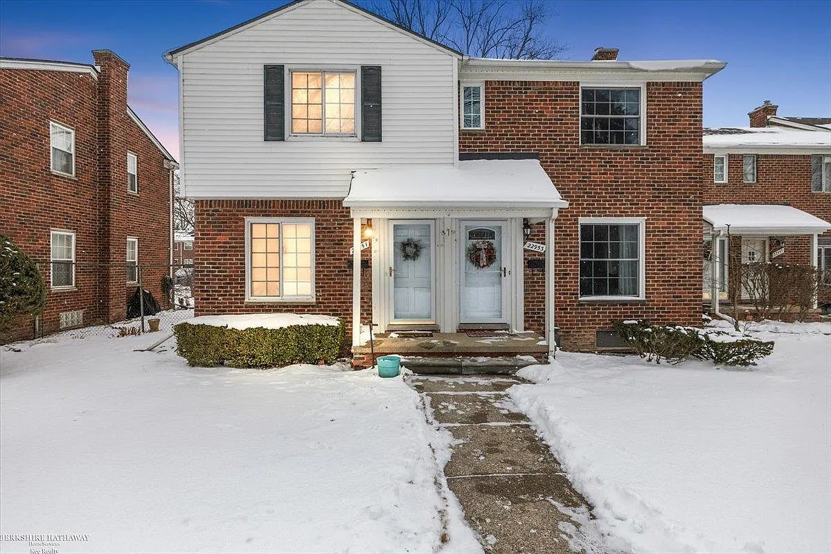 22951 Lee Ct photo 1